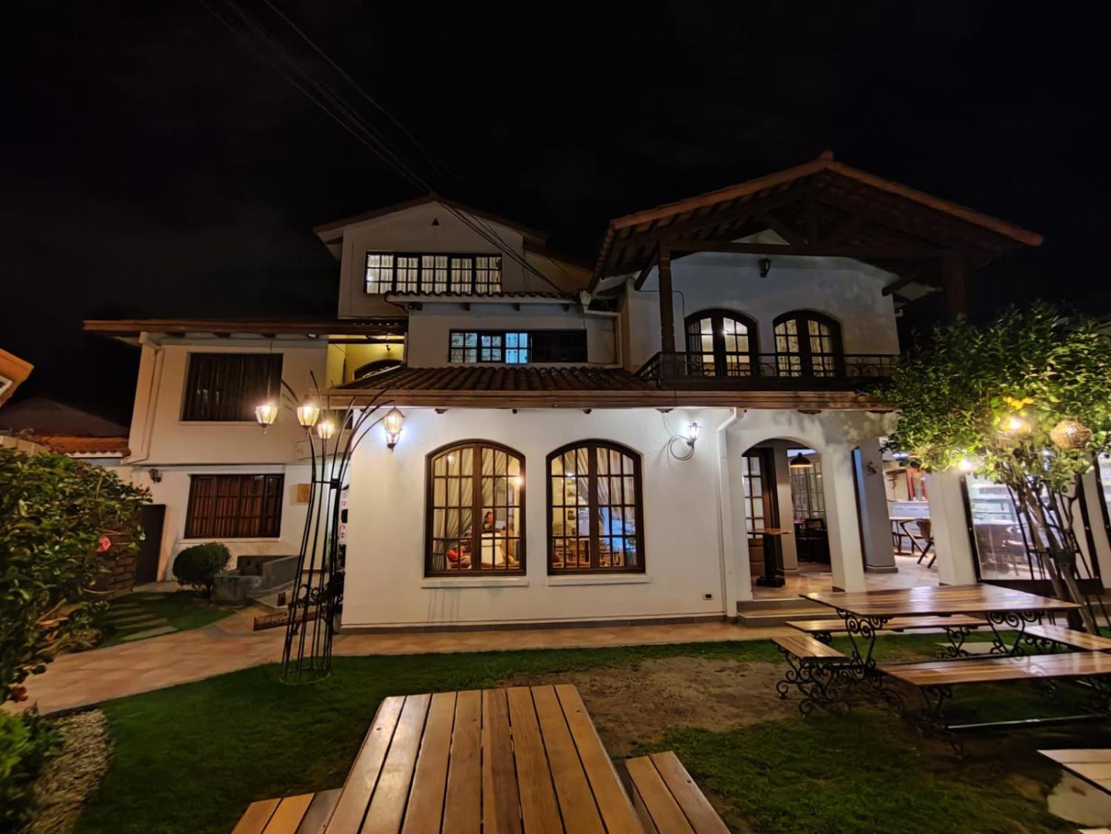 Hotel Boutique La Casa De Margarita โกชาบัมบา ภายนอก รูปภาพ