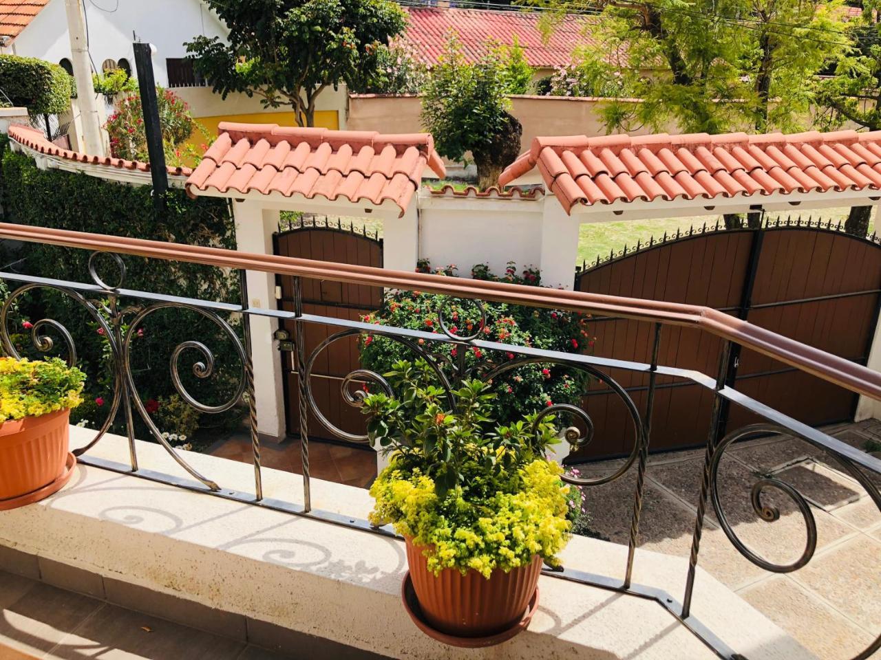 Hotel Boutique La Casa De Margarita โกชาบัมบา ภายนอก รูปภาพ