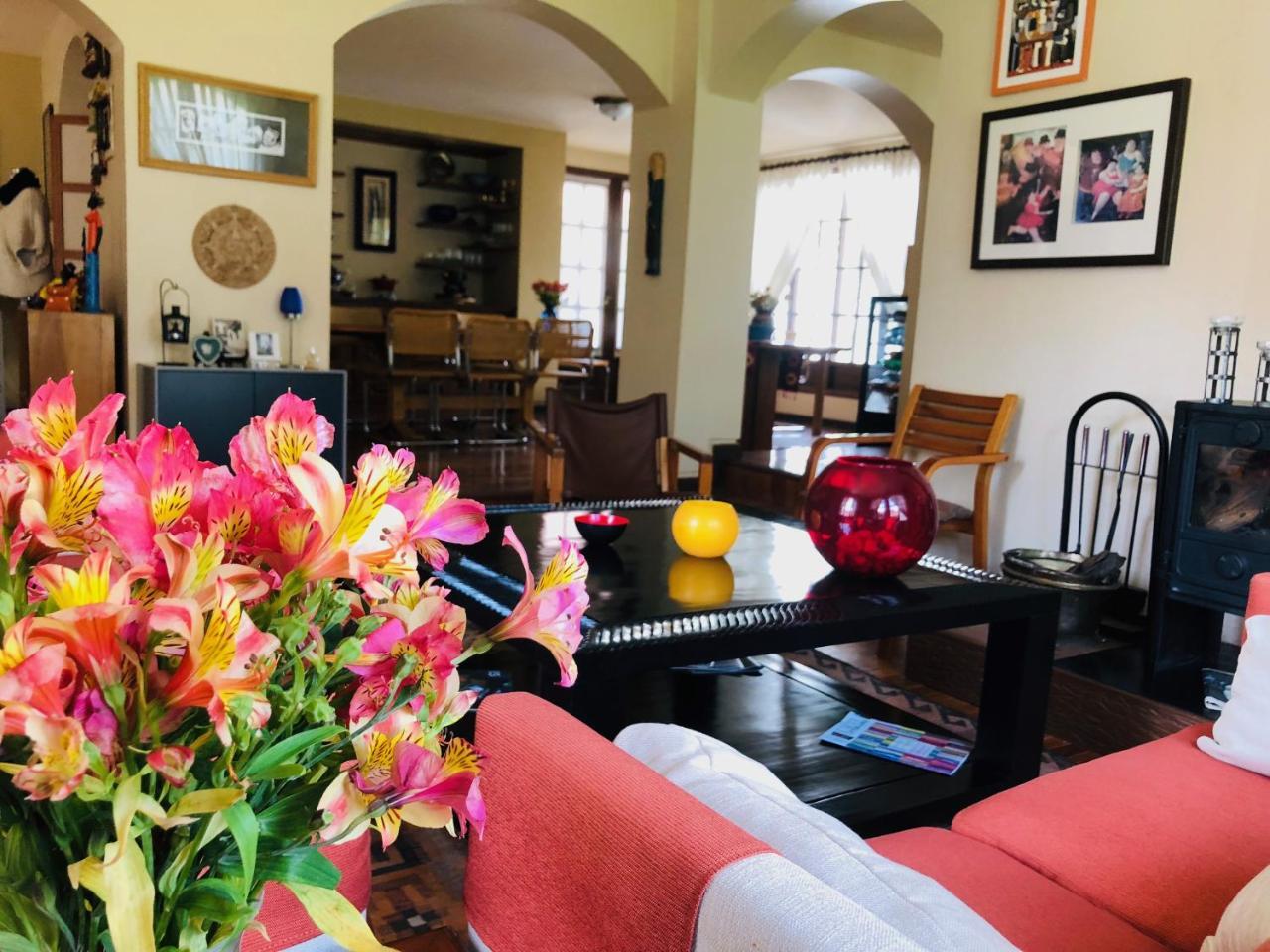 Hotel Boutique La Casa De Margarita โกชาบัมบา ภายนอก รูปภาพ